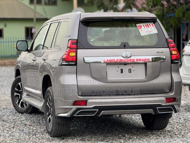 Toyota Land Cruiser Prado 2.7 VVT-i 2015 Gold