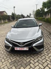 Toyota Camry SE 2021 Silver for sale