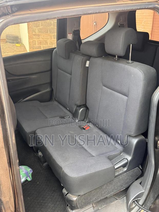 Toyota Sienta 1.5 Hybrid FWD (6-seater) 2016 Black