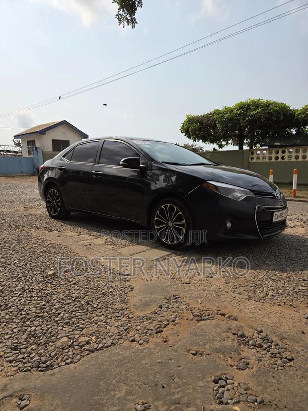 Toyota Corolla L 4dr Sedan (1.8L 4cyl 4A) 2015 Black
