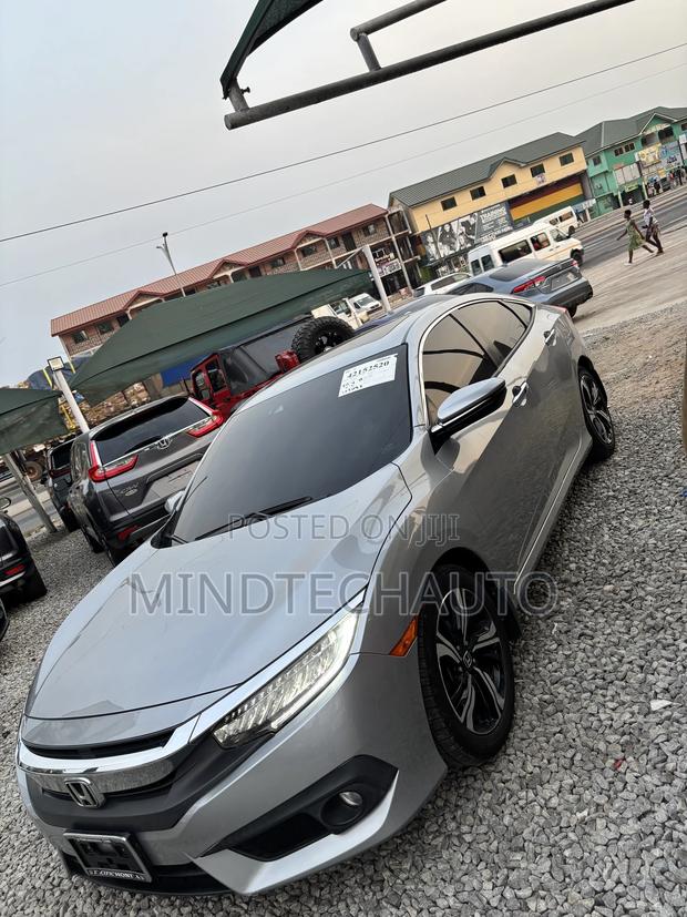 Honda Civic Touring Sedan 2018 Gray
