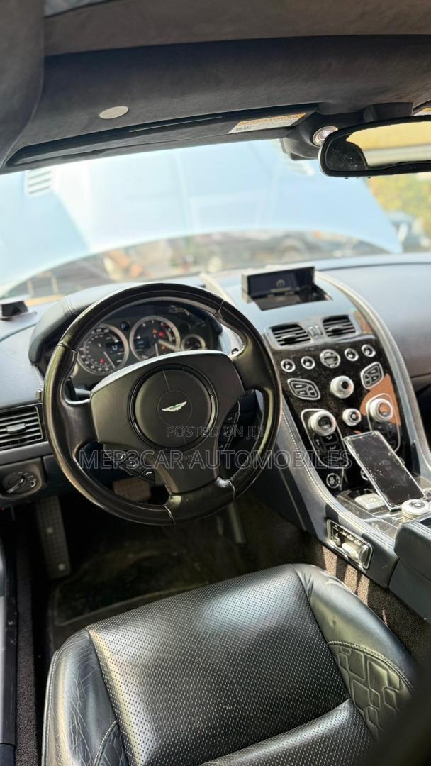 Aston Martin Vanquish 2017 Silver