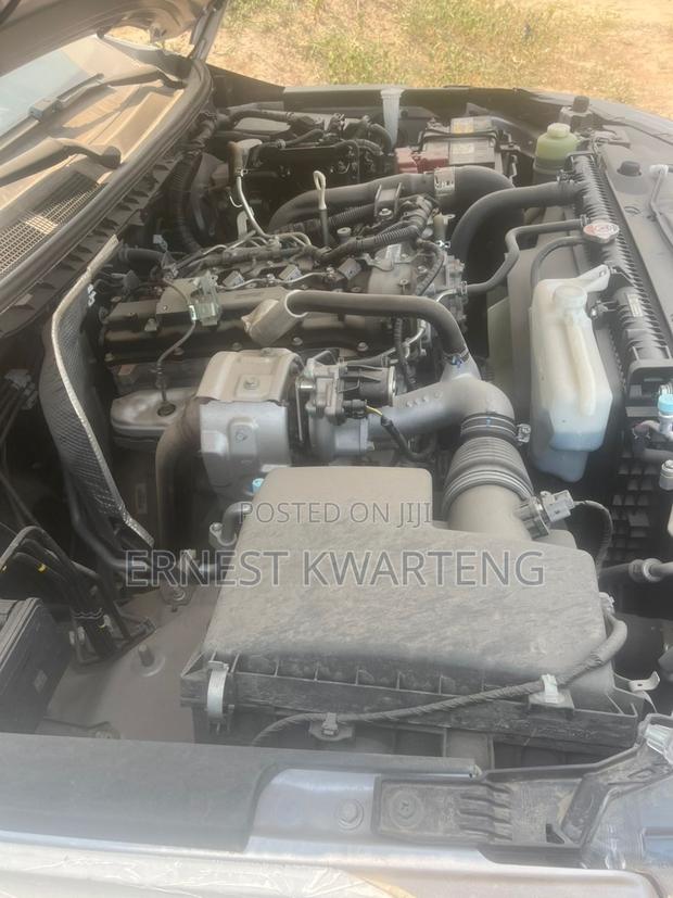 New Mitsubishi L200 2025 Gray