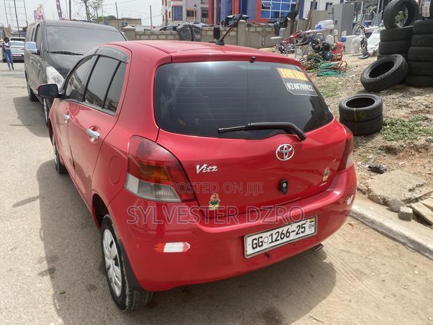 Toyota Vitz 2010 Red