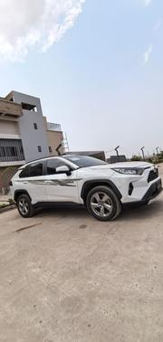 Toyota RAV4 LE 2021 White for sale