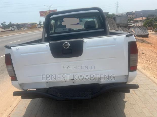 Nissan Hardbody 2013 White