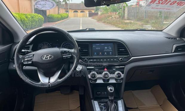 Hyundai Elantra Value Edition 2019 Blue