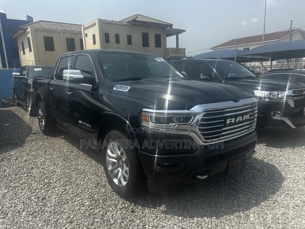 Dodge RAM 1500 5.7 Petrol AWD 2021 Black