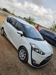 Toyota Sienta 2016 White for sale