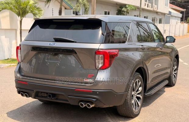 Ford Explorer 2021 Gray