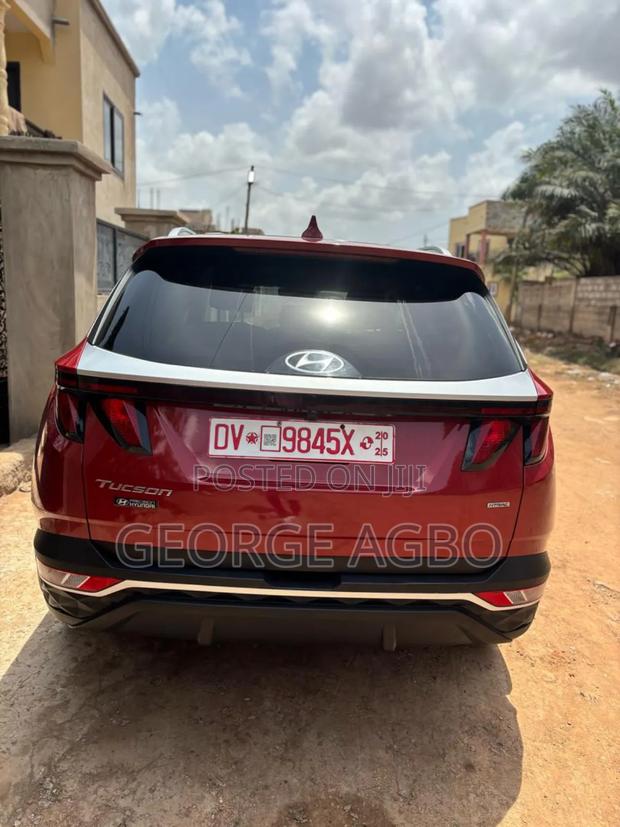 Hyundai Tucson SE 2022 Red
