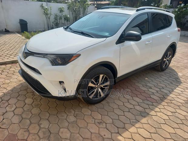 Toyota RAV4 2017 White