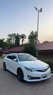 Toyota Camry SE 4dr Sedan (2.5L 4cyl 6A) 2012 Pearl for sale