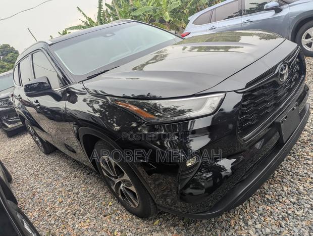 Toyota Highlander XLE 2022 Black