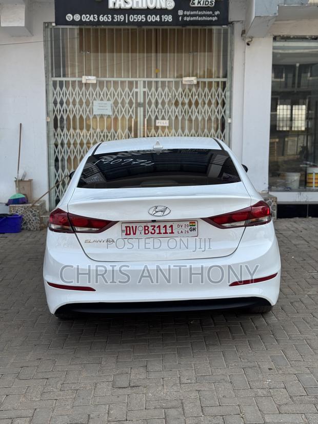 Hyundai Elantra 2017 White