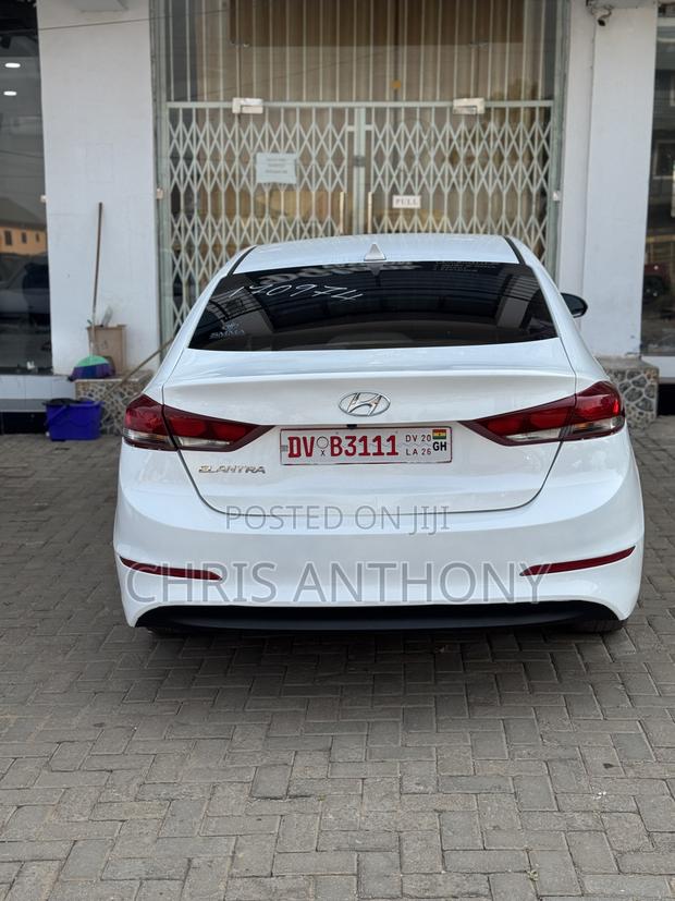 Hyundai Elantra 2017 White