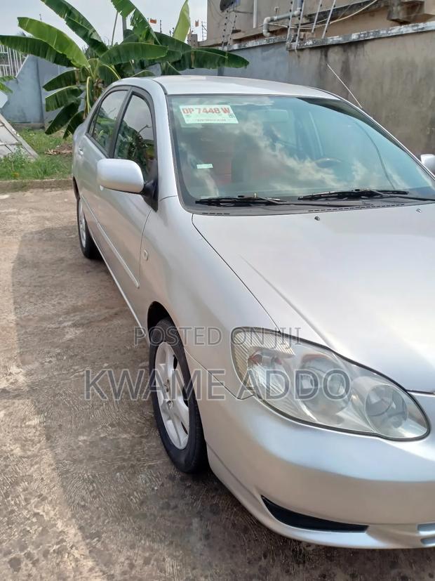 Toyota Corolla Base 4dr Sedan (1.8L 4cyl 5M) 2010 Silver