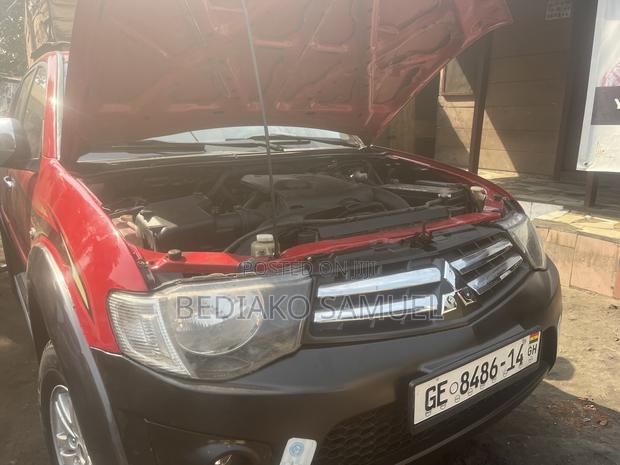 Mitsubishi L200 Double Cab 2.5 136hp 4WD 2013 Red