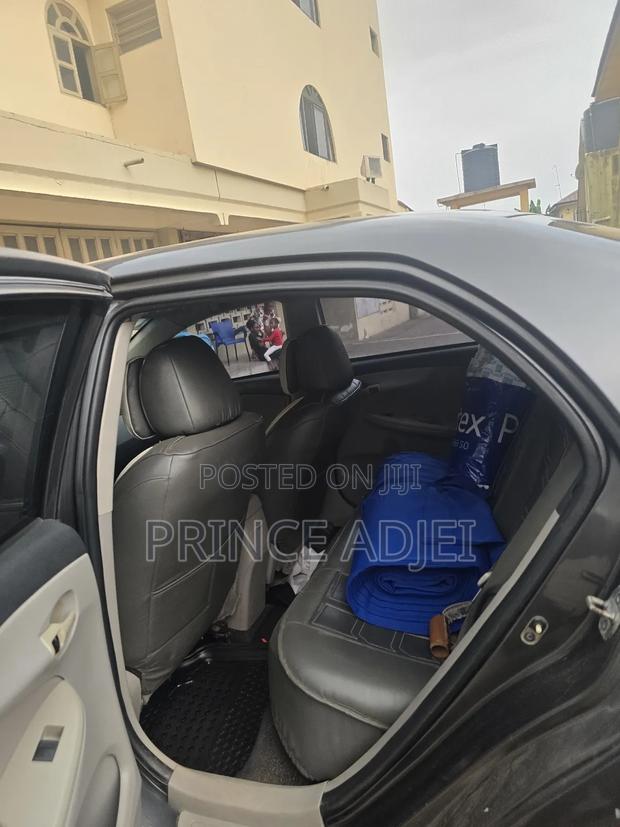 Toyota Corolla L 4-Speed Automatic 2013 Gray