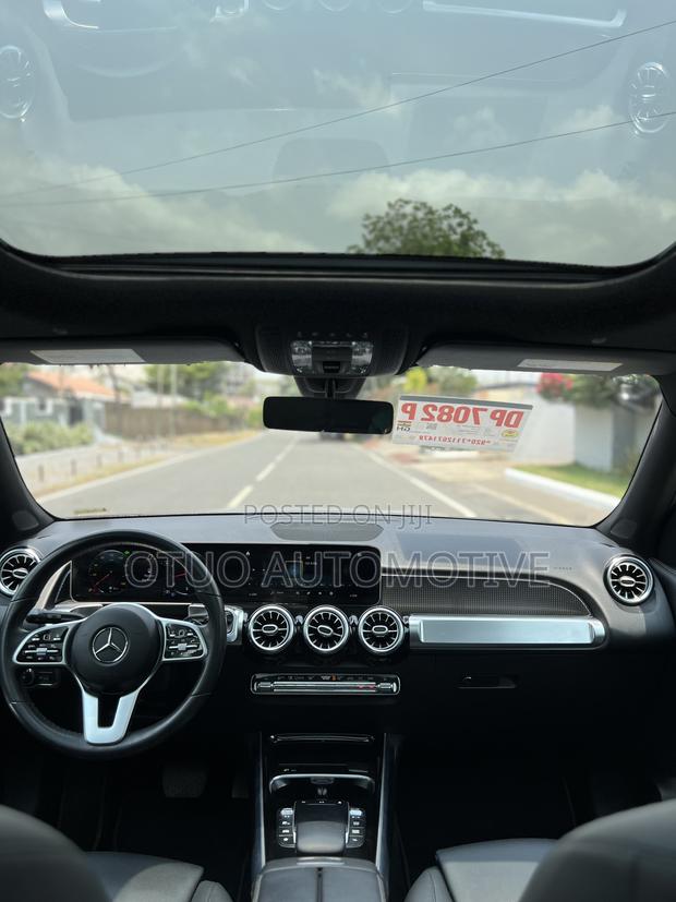 Mercedes-Benz GLB-Class GLB 250 4MATIC 2021 Silver
