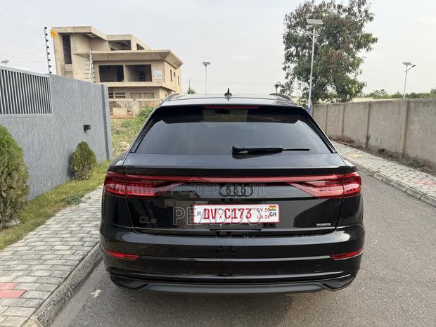 Audi Q8 2021 Black