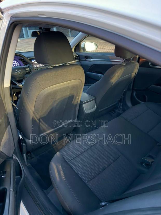 Hyundai Elantra SEL 2019 White