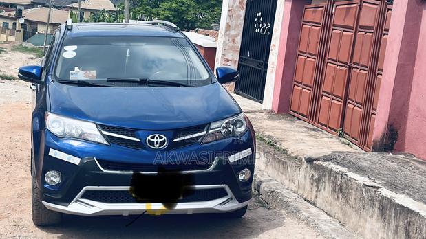 Toyota RAV4 XLE 4dr SUV AWD (2.5L 4cyl 6A) 2015 Blue