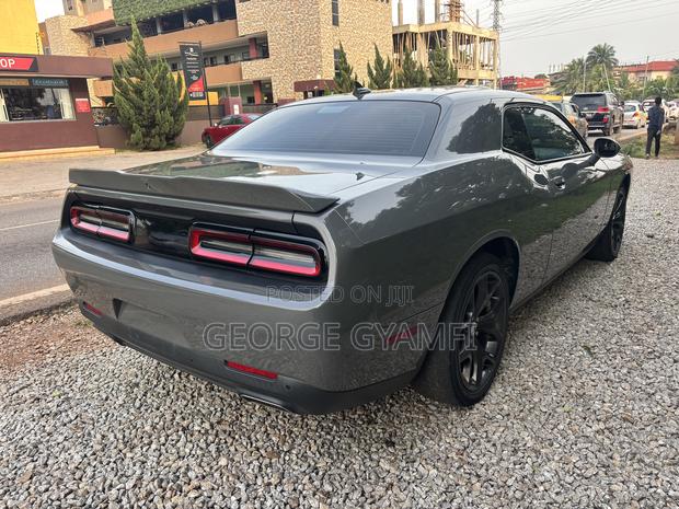 Dodge Challenger GT AWD 2019 Gray