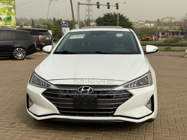 Hyundai Elantra Limited 2019 White