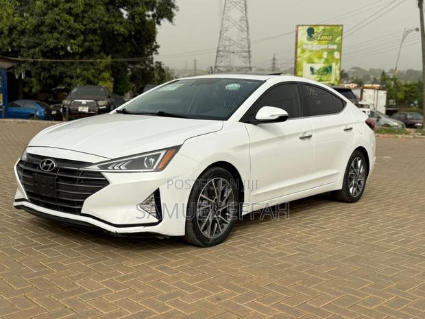 Hyundai Elantra Limited 2019 White