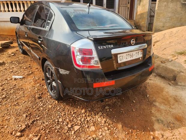 Nissan Sentra 2.0 SR 2011 Black