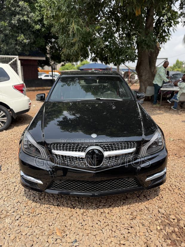 Mercedes-Benz C250 2014 Black