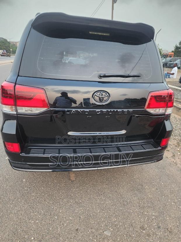 Toyota Land Cruiser 2015 Black