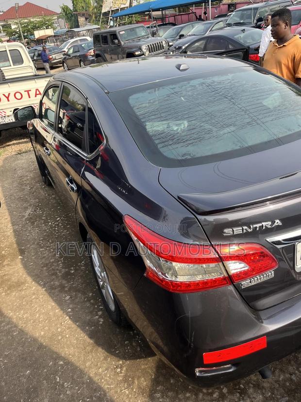 Nissan Sentra SV 4dr Sedan (1.8L 4cyl CVT) 2014 Gray