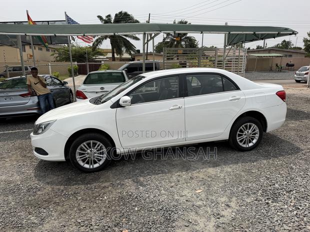 BYD E5 450 2019 White