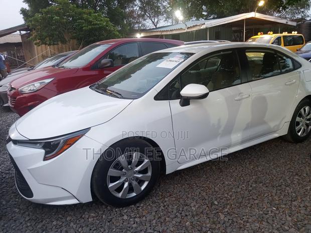 Toyota Corolla LE 2022 White