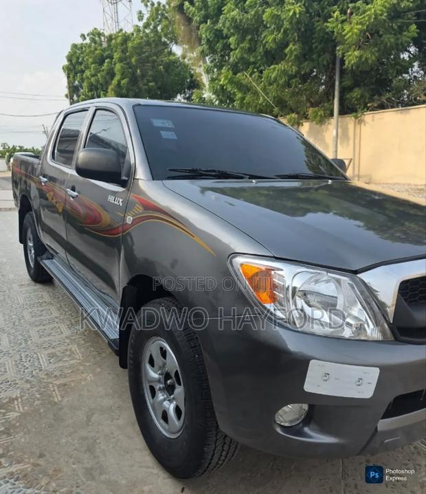 Toyota Hilux 2.5 D-4D SRX 2012 Silver