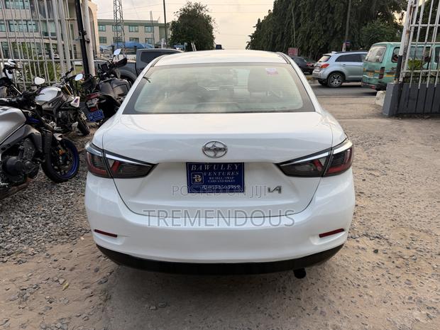 Toyota Yaris iA 1.5 FWD 2016 White