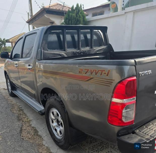 Toyota Hilux 2.5 D-4D SRX 2012 Silver