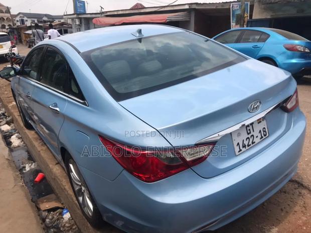 Hyundai Sonata SE 2.0T Sedan FWD (2.0L 4cyl 6A) 2012 Blue