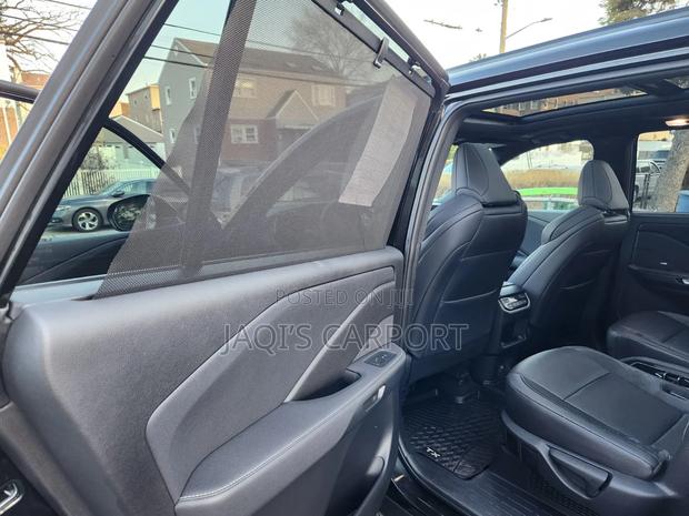 Lexus TX TX 500h AWD 2024 Matt Black