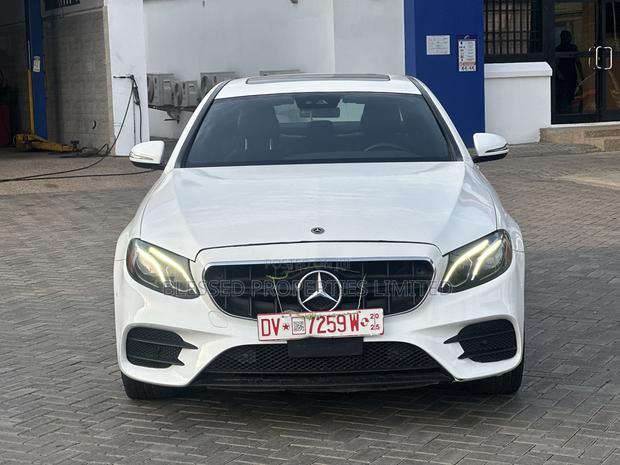 Mercedes-Benz E300 4Matic AWD Sedan (2.0L 4cyl 9A) 2017 White