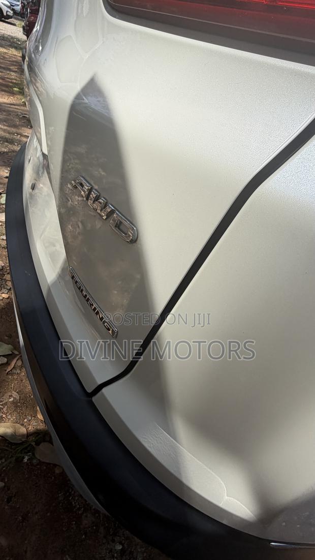 Honda CR-V Touring AWD 2019 White