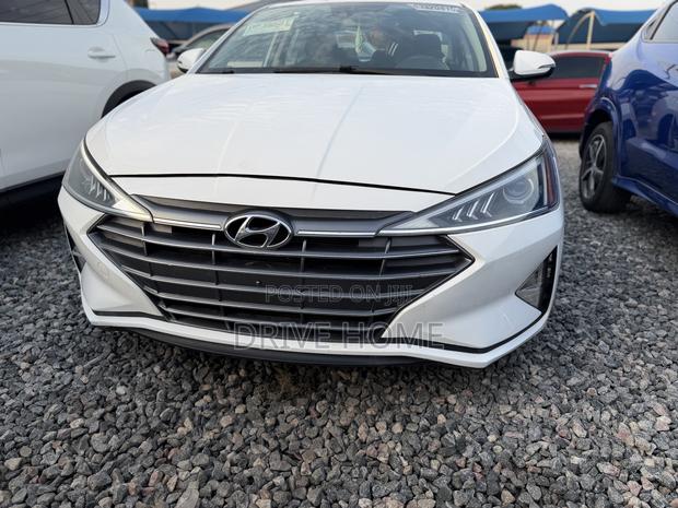 Hyundai Elantra Limited 2020 White