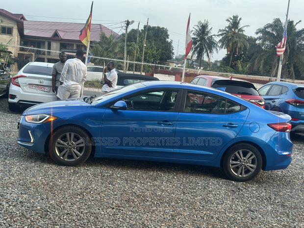 Hyundai Elantra ECO Sedan FWD (1.4L 4cyl 7A) 2017 Blue