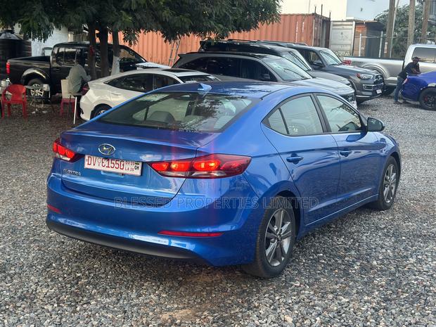 Hyundai Elantra ECO Sedan FWD (1.4L 4cyl 7A) 2017 Blue