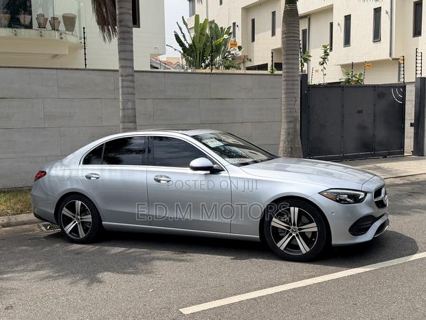 Mercedes-Benz C300 2024 Silver