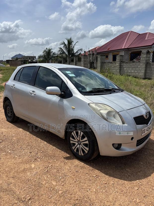 Toyota Yaris 1.3 VVT-i Automatic 2007 Silver