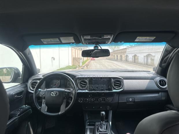 Toyota Tacoma 2017 Blue
