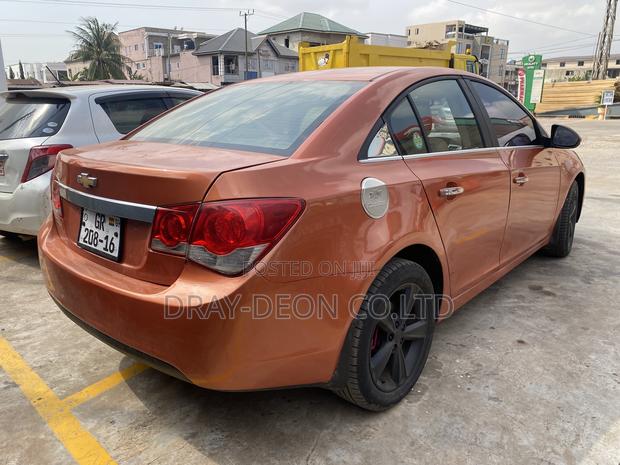 Chevrolet Cruze 2012 Brown